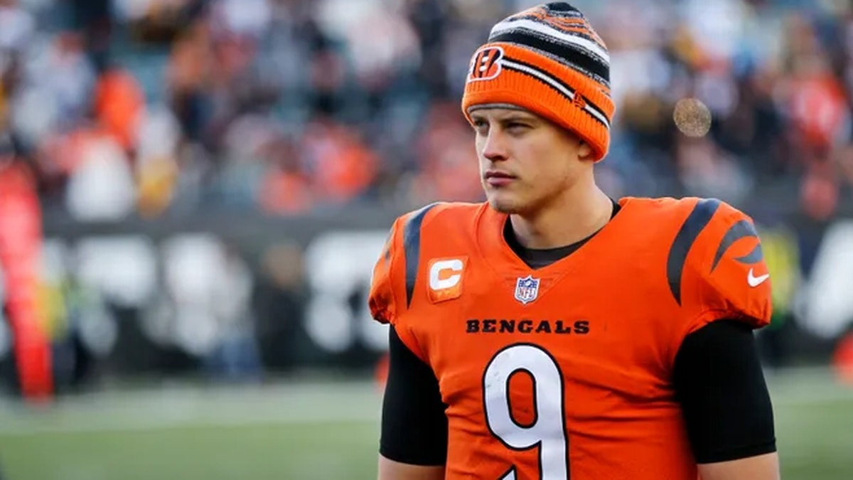 Bengals QB Joe Burrow Explained Why He Chose to Play on Monday, Saying, 'there's Also a Risk of Going Out there and Having Zero Wins