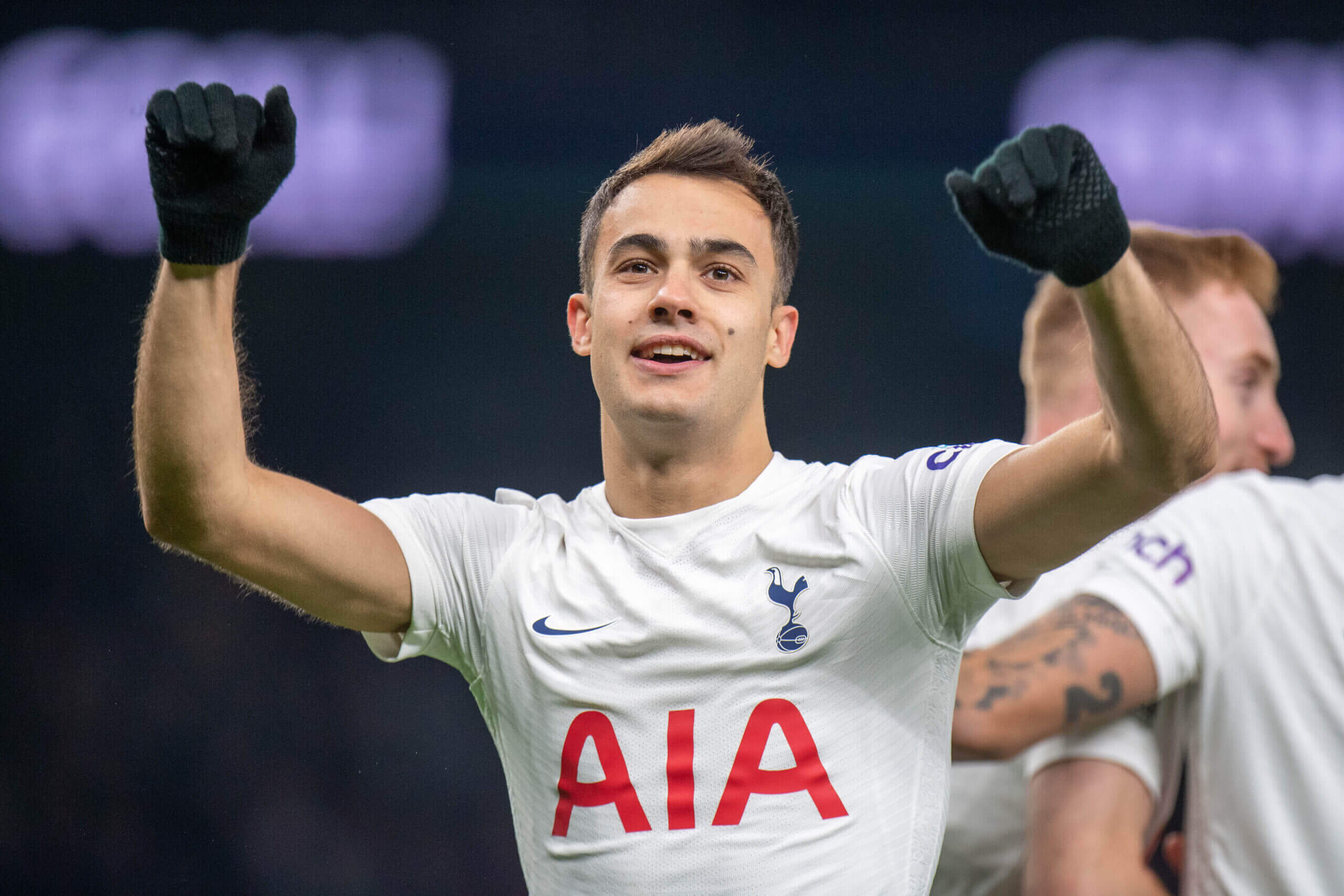 Sky Sports Pundit Gary Neville's Take on Sergio Reguilon Leaving Tottenham Hotspur to Join Manchester United