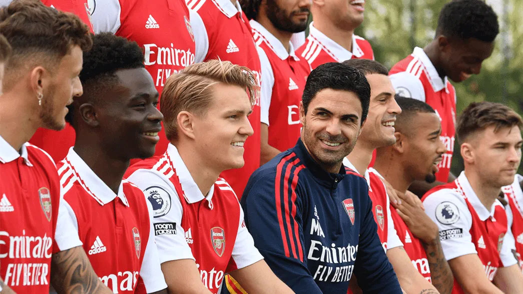 Arteta with the squad