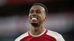 Gabriel-magalhaes-on-football-field