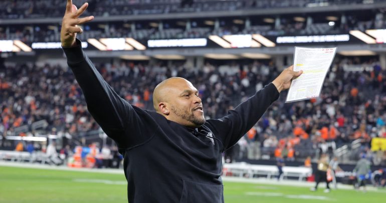 5 Steps Raiders Must Take to Become AFC Contenders After Hiring Antonio Pierce as HC