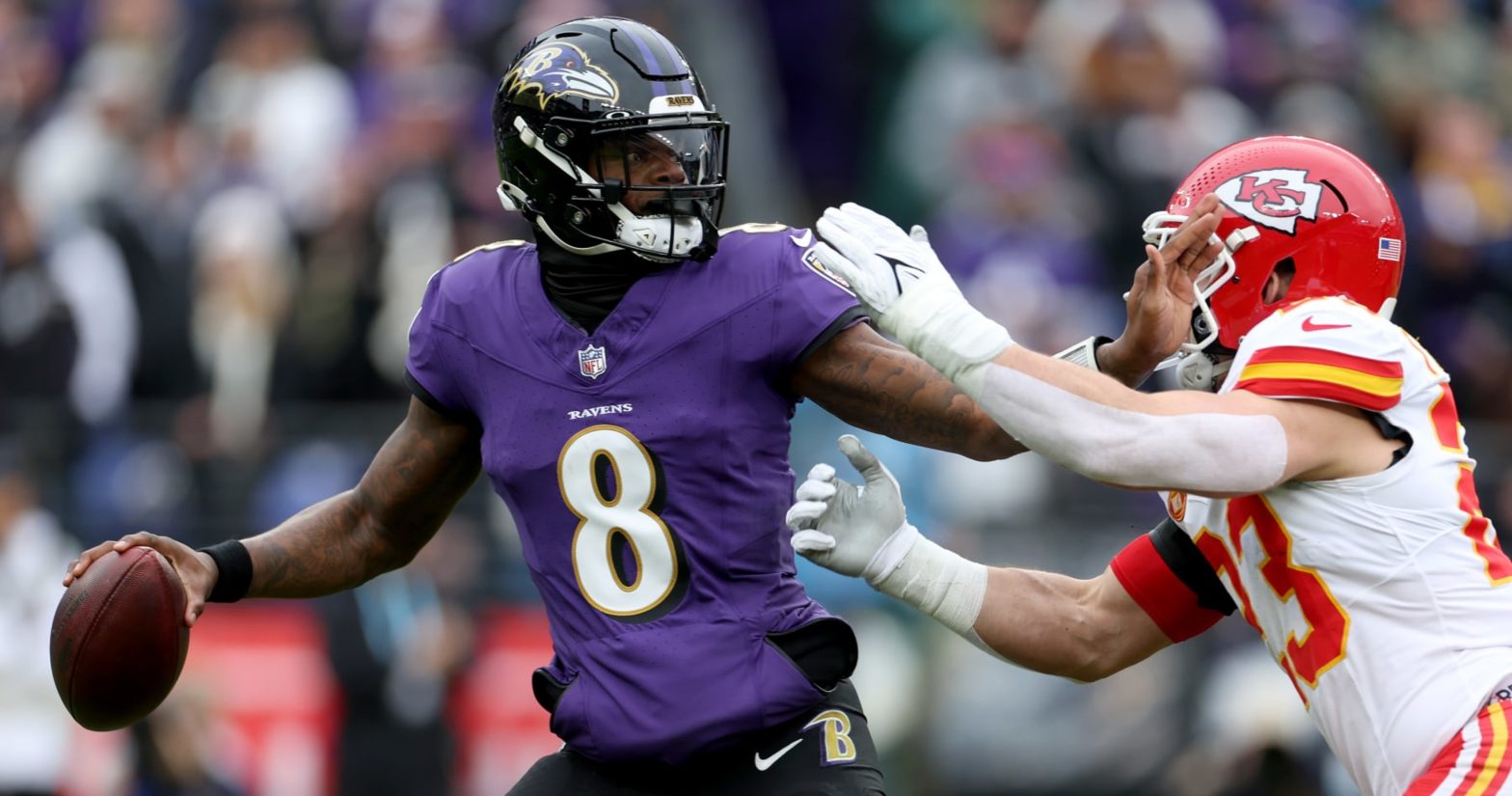 Video: Ravens’ Lamar Jackson Catches Own Pass, Gains 13 Yards vs. Chiefs in Playoffs