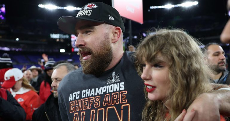 Travis Kelce’s Exchanges with Taylor Swift, Jason After AFC Title Game Seen on Video