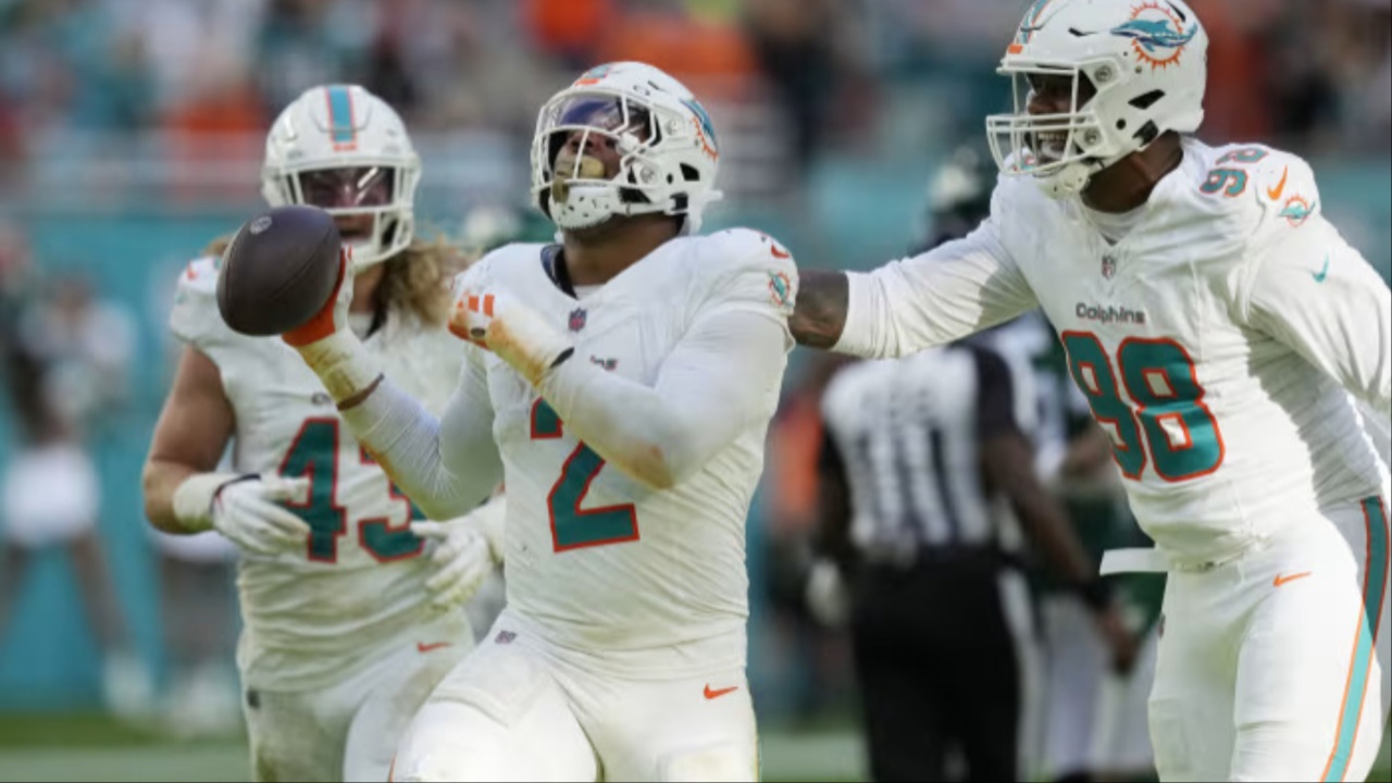 Dolphins Hit Hard as Pass-Rusher Bradley Chubb Suffers Season-Ending Torn ACL