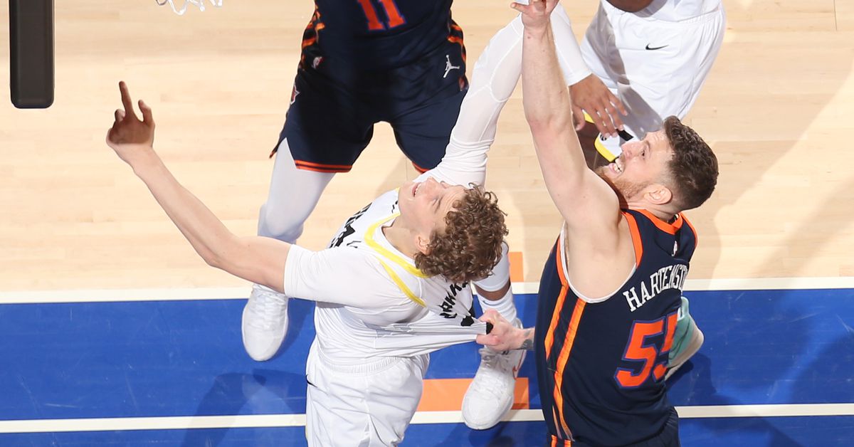 Insights from Tuesday's 118-103 Knicks Triumph Over Jazz, Showcasing Donte DiVincenzo's Career-Best Performance