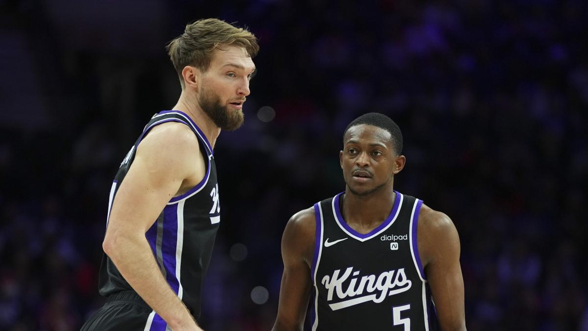 Kings coach Mike Brown says leaving Fox, Sabonis off All-Star team a ‘glaring wrongdoing’