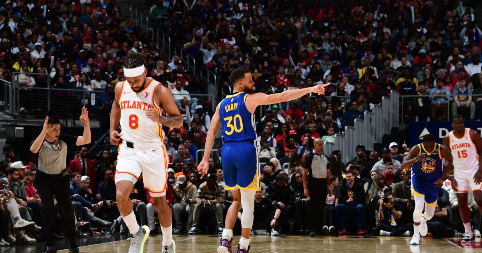 Warriors Roasted By NBA Fans for Wasting Steph Curry’s 60-Point Game in Loss to Hawks