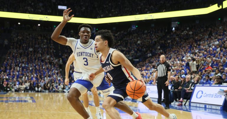 John Calipari Put on Hot Seat by Kentucky Fans After Loss to Gonzaga amid Home Skid