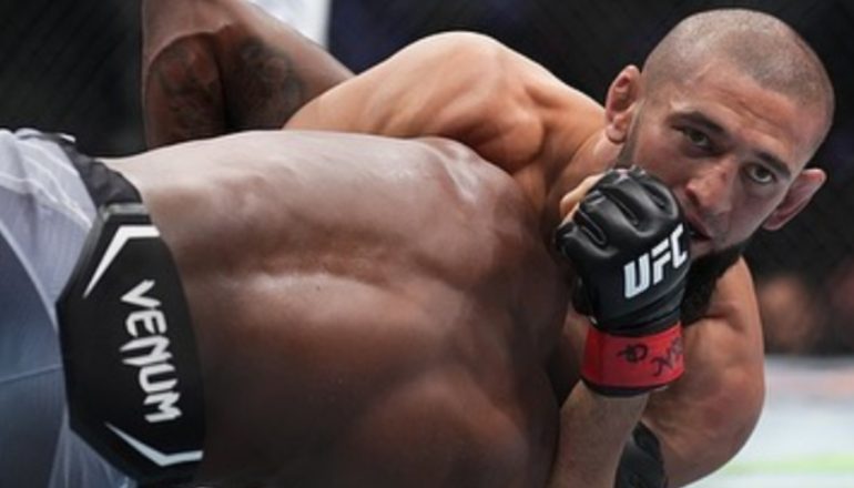 Khamzat Chimaev downplays rumors of UFC 300 return: “Not fighting in Ramadan”