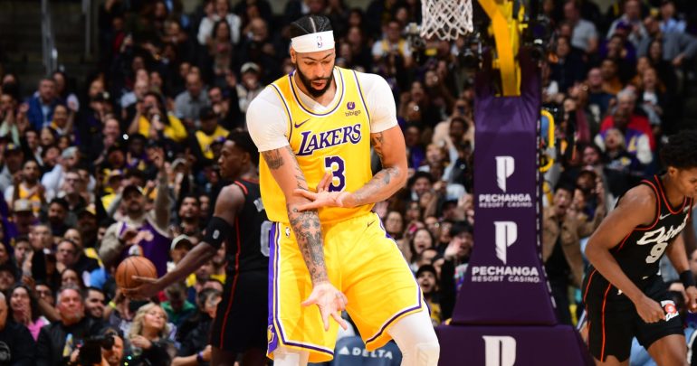 Anthony Davis’ Dominance Has NBA Fans Hyped as LeBron James-Less Lakers Beat Jazz