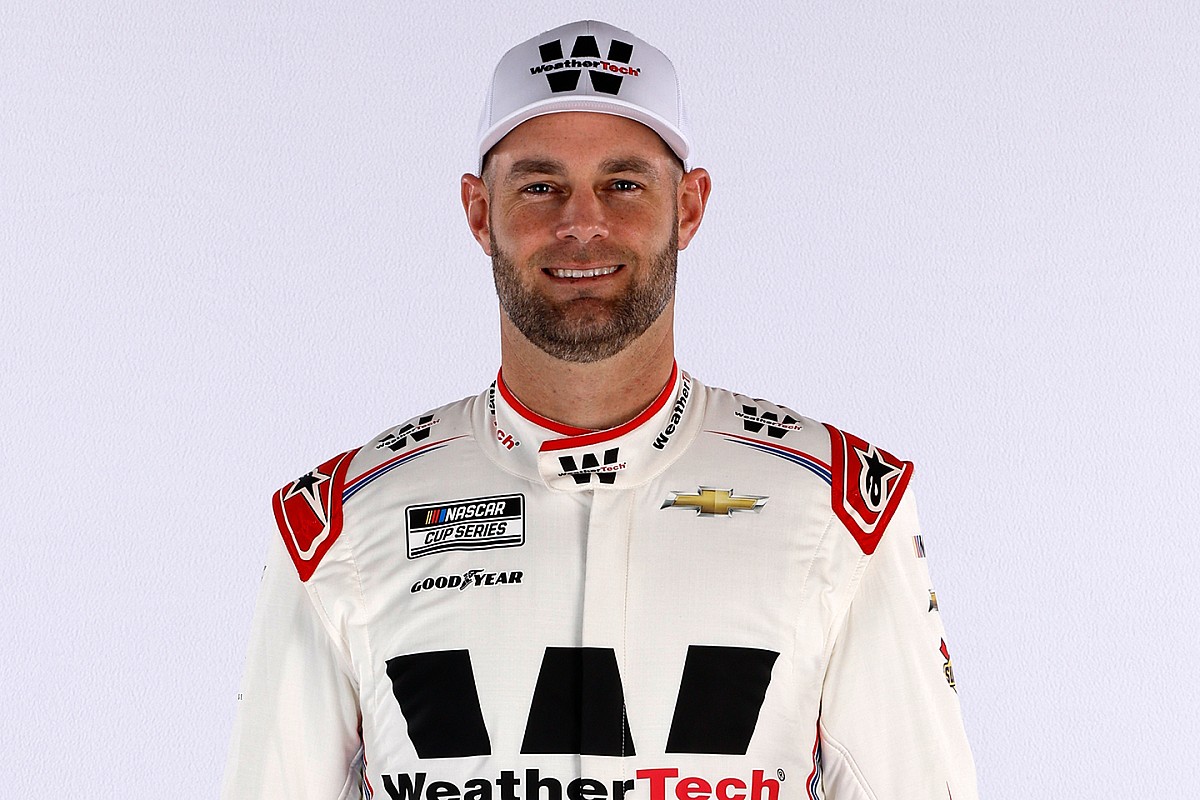 Shane van Gisbergen’s Daytona ARCA debut marred by Lap 4 wreck