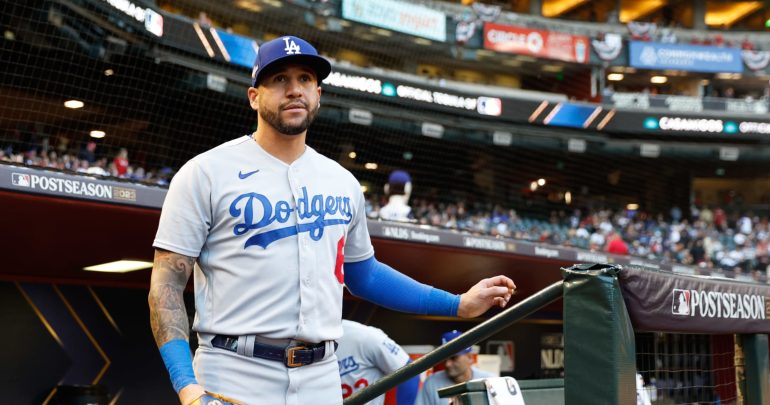 Cubs Rumors: Dodgers FA David Peralta Agrees to MiLB Contract Amid Bellinger Buzz