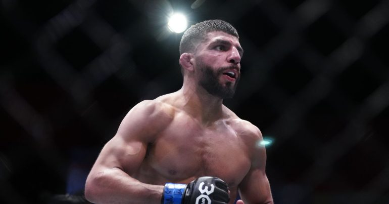 Amir Albazi rips Brandon Royval, Brandon Moreno after UFC Mexico City headliner: ‘Both looked horrible’