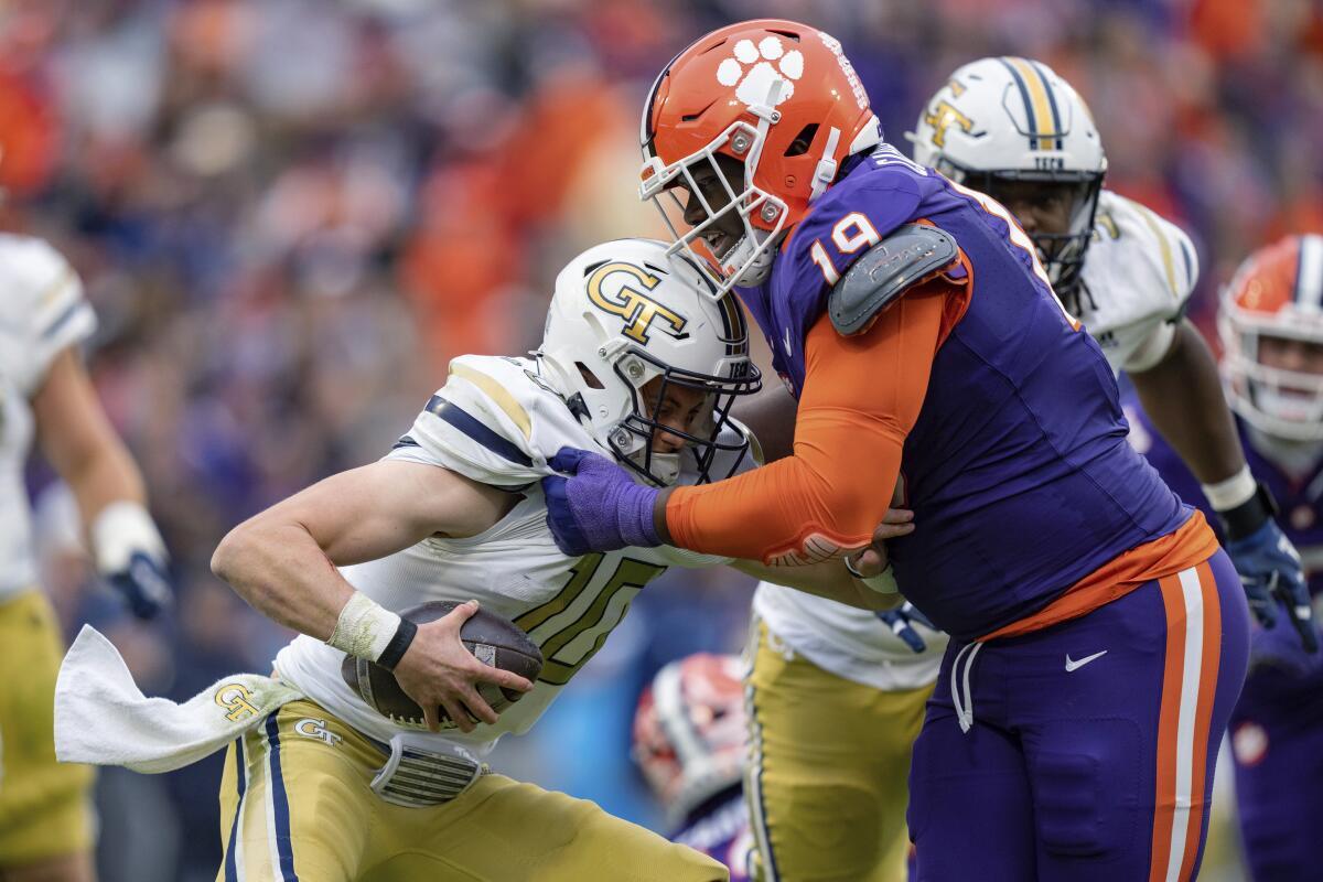 Clemson Defensive Tackle DeMonte Capehart Arrested for Unlawful Possession of Firearm