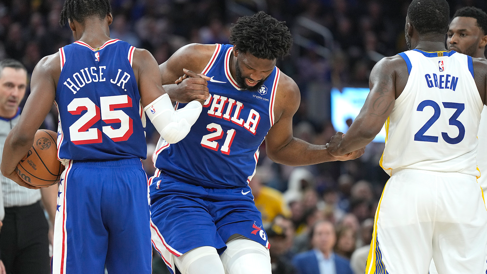 Embiid's Knee Injury, All-Star Snubs, Brunson's Highlight, and Lakers' LeBron