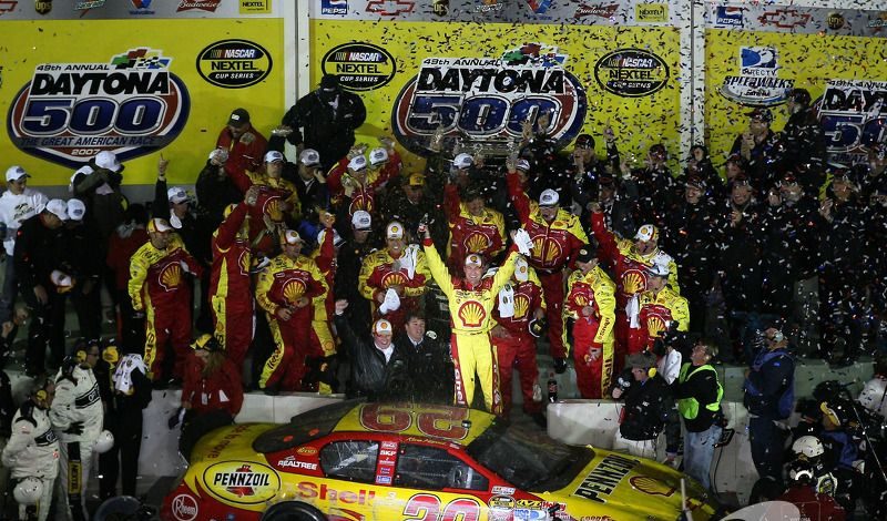Harvick's Daytona Victory: Beating the Odds in an Exciting Race