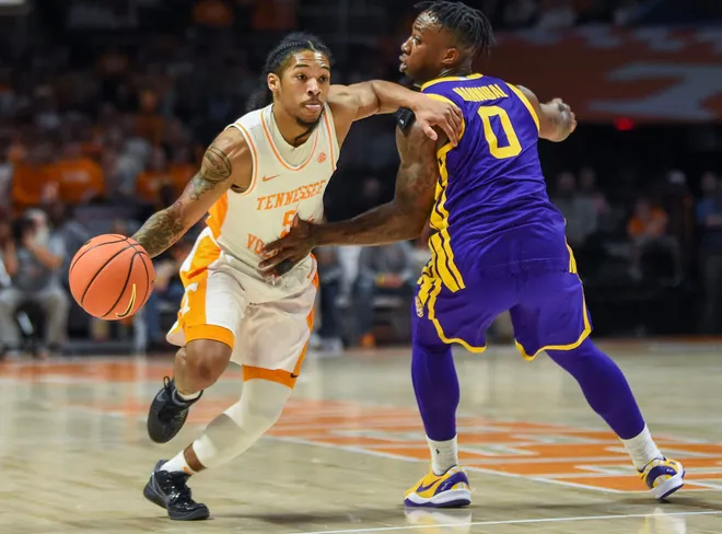 Bracketology Update: Tennessee Elevates to No. 1 Seed as North Carolina Slips from Top Position