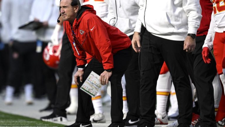 Report: 49ers explored hiring Chiefs defensive coordinator Steve Spagnuolo