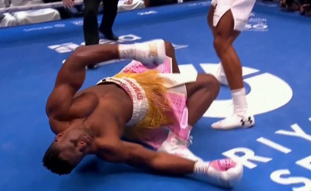 Pros react after Anthony Joshua brutally KO’s Francis Ngannou
