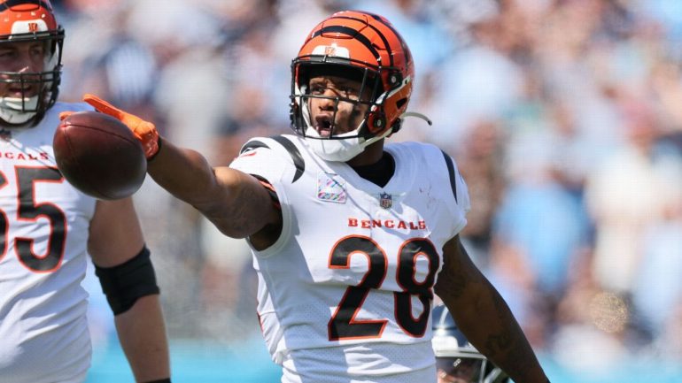 Source: Texans trading for Bengals RB Mixon