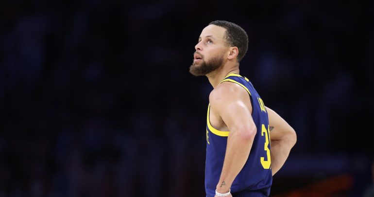 Stephen Curry, Warriors Excite Fans in Win vs. LeBron, Lakers amid NBA Playoff Race