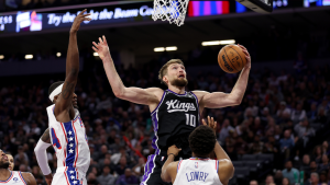 Domantas Sabonis breaks Kevin Love’s post-merger record for most consecutive double-doubles with his 54th
