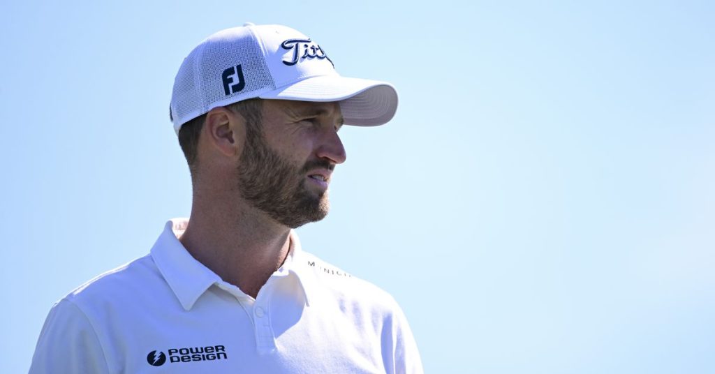 Wyndham Clark overcomes sloppy 3-putt, battles back at Houston Open