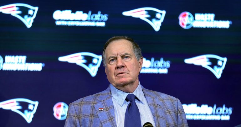 Report: Bill Belichick Plans to Write Book on Unknown Topic After Patriots Exit