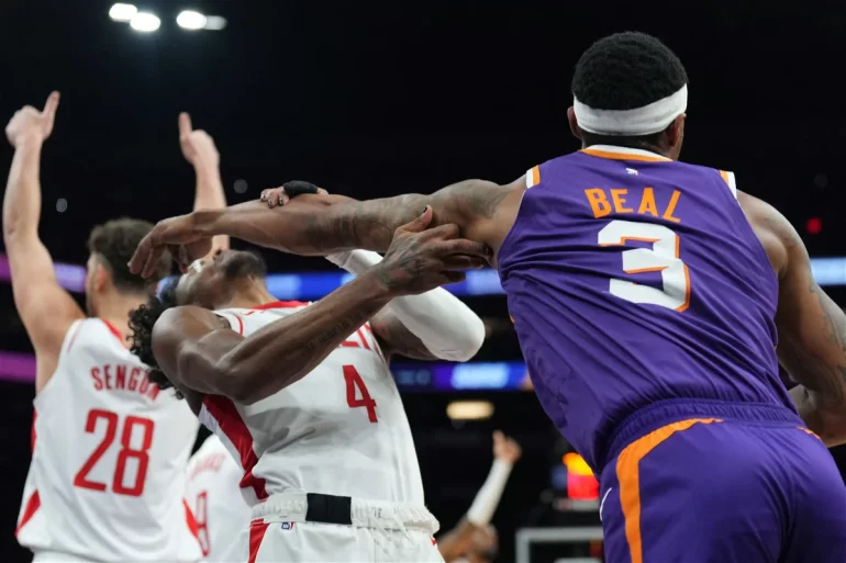 Phoenix Suns Coach Blames Referees Despite Rejecting Excuses for Bradley Beal's Actions in Rockets Game