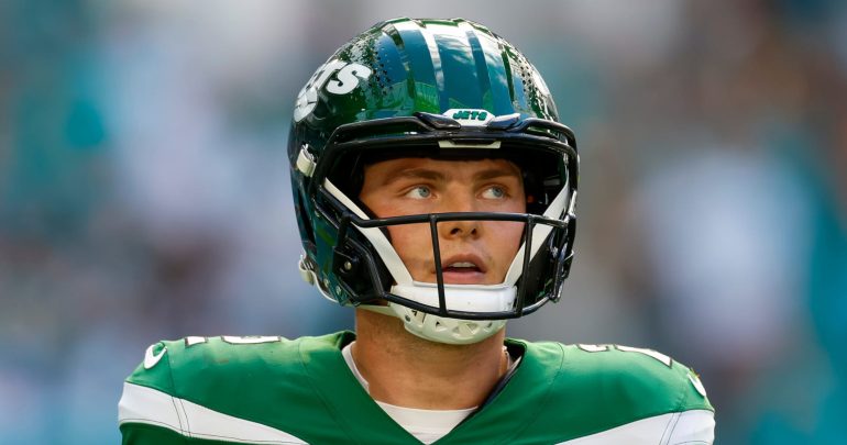 NFL Insider: Jets Unlikely to Draft QB, Want to Trade No. 10 amid Zach Wilson Rumors