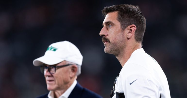 Jets’ Woody Johnson: Aaron Rodgers’ VP Rumor a ‘Momentary Distraction,’ QB 100% Back