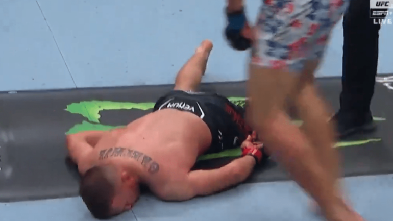 BMF! Max Holloway Knocks Justin Gaethje Out Cold at UFC 300