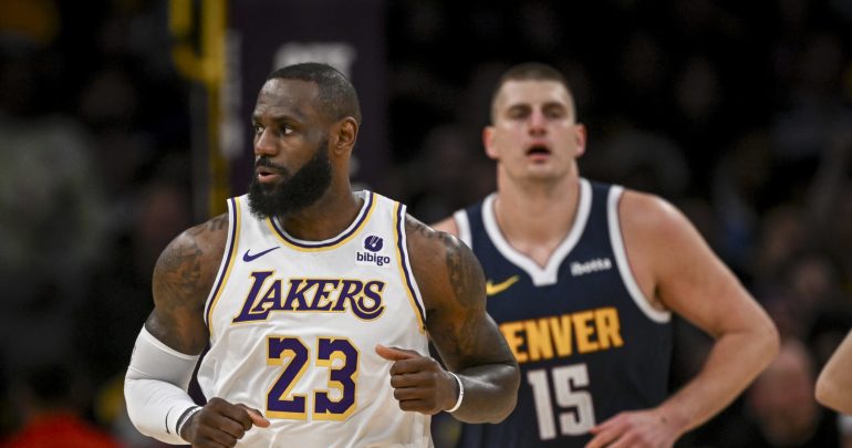 LeBron James, Lakers Win vs. Nuggets as NBA Fans Debate if Team Can Pull Off Comeback