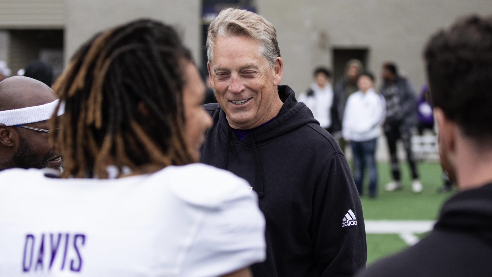 Among VIPs, Husky Practice Is Where One Goes to Be Seen