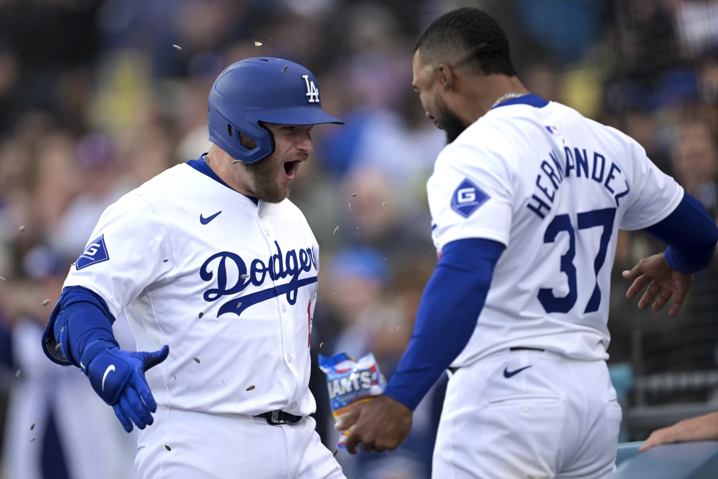 Max Muncy home run sparks a comeback, leading the Los Angeles Dodgers