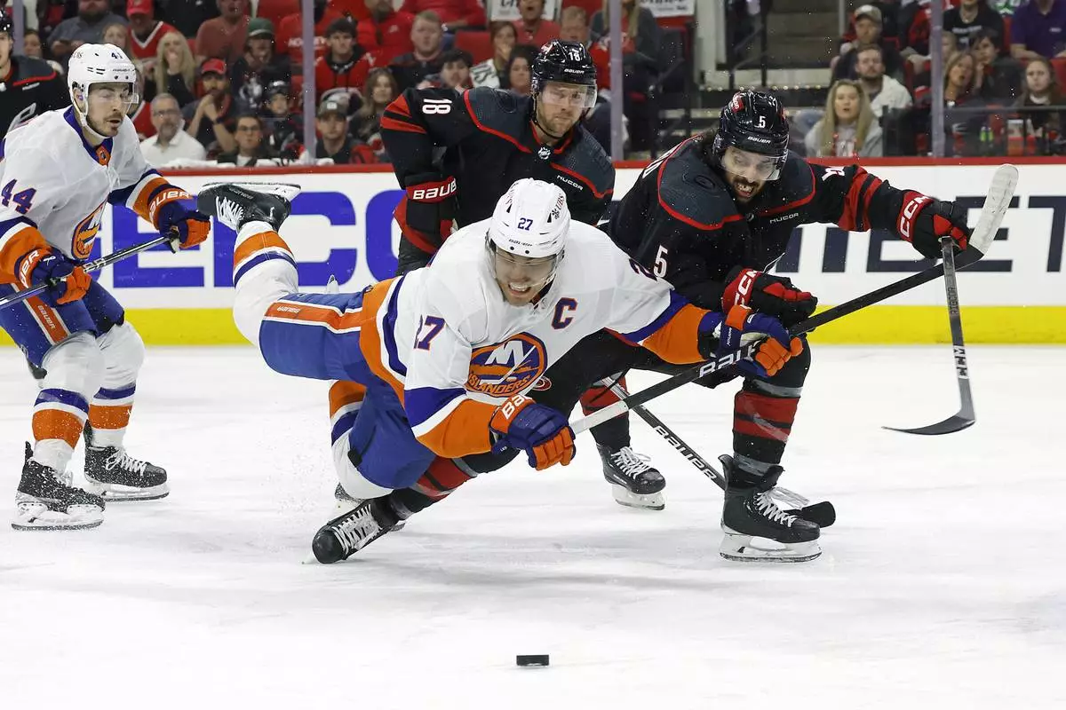 Hurricanes Get Lucky, Beat Islanders in Game 5