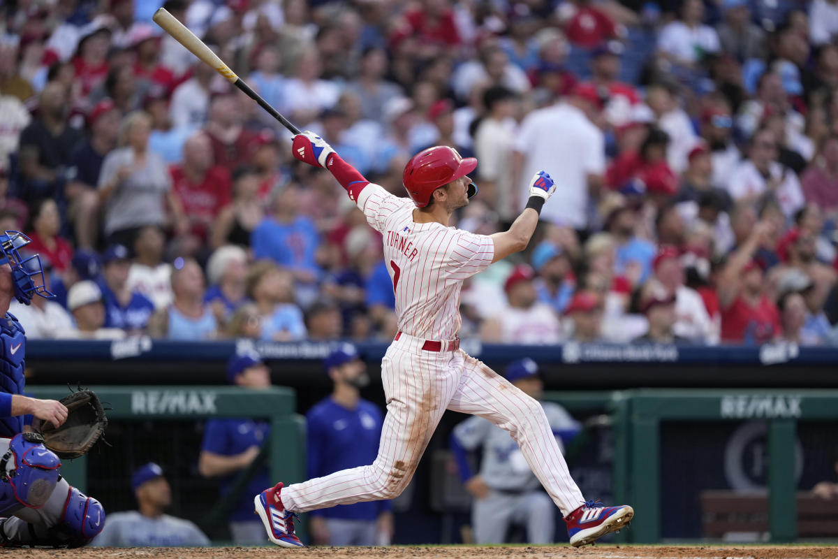 Phillies wallop Dodgers in battle atop NL as Bryce Harper, Kyle Schwarber return to lineup