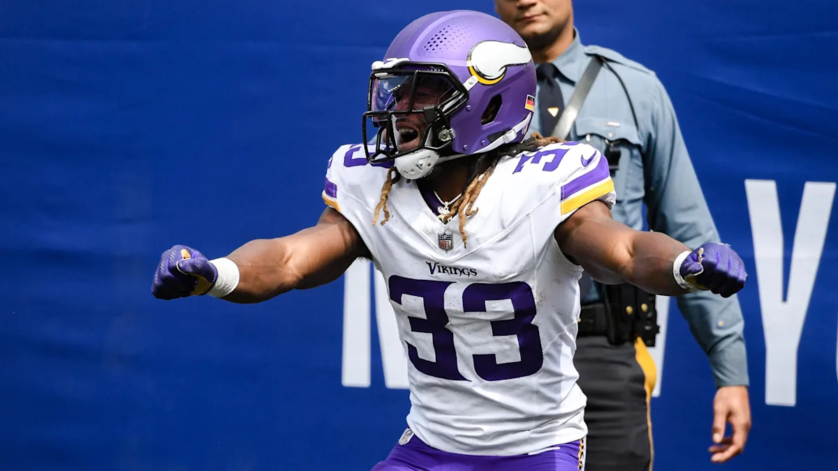 Minnesota Vikings’ Aaron Jones is considered week-to-week due to a hip ...