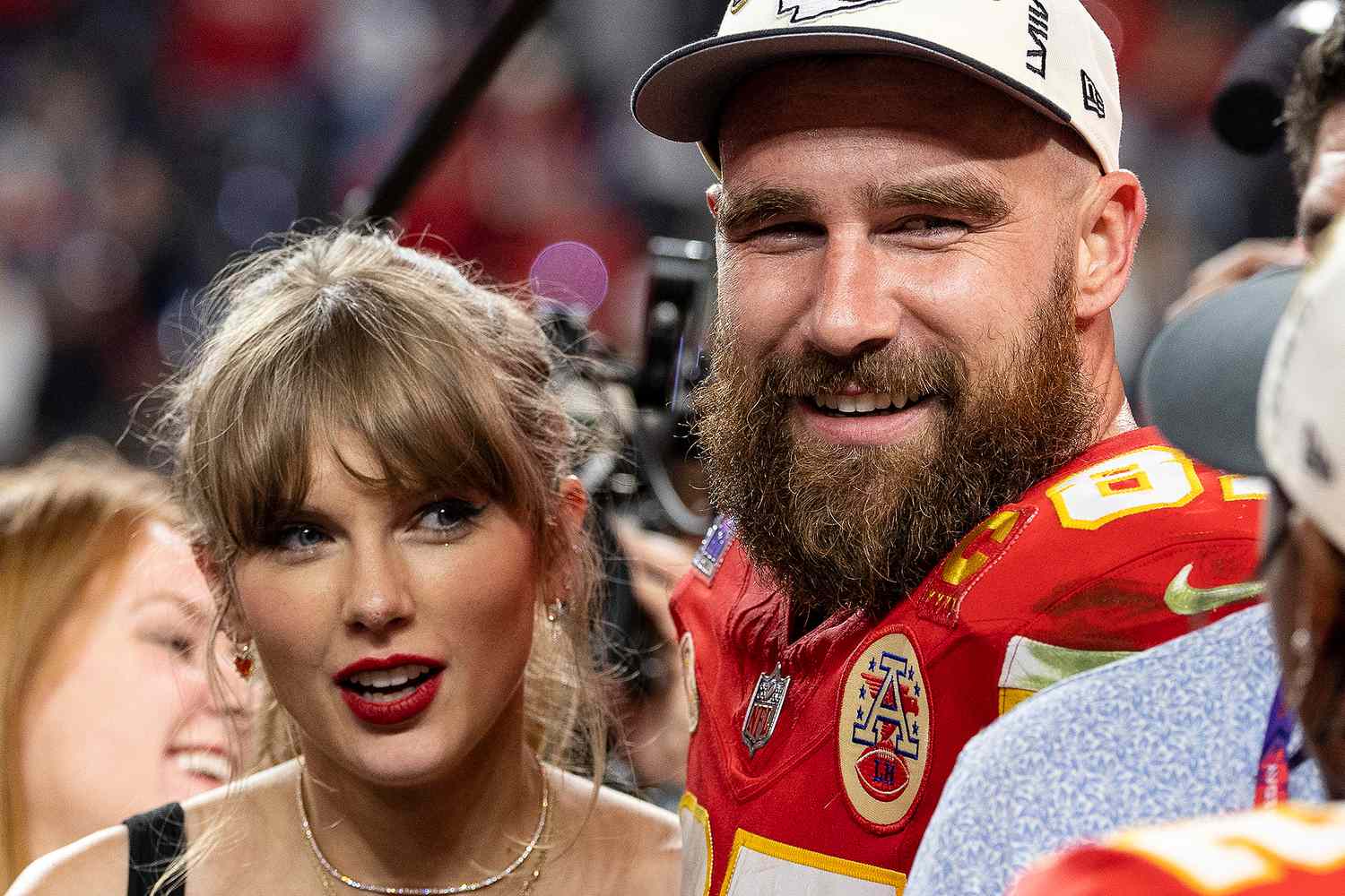 Travis Kelce’s Slow Start Raises Concerns and Sparks Debate About Taylor Swift’s Influence on His Game