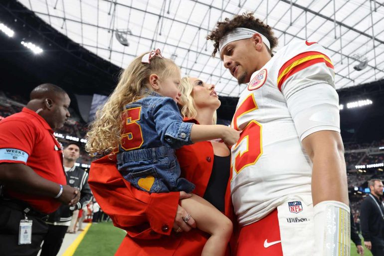 Brittany Mahomes Rocks Chiefs Red in Chic Maternity Look, Celebrates Patrick’s Historic Game