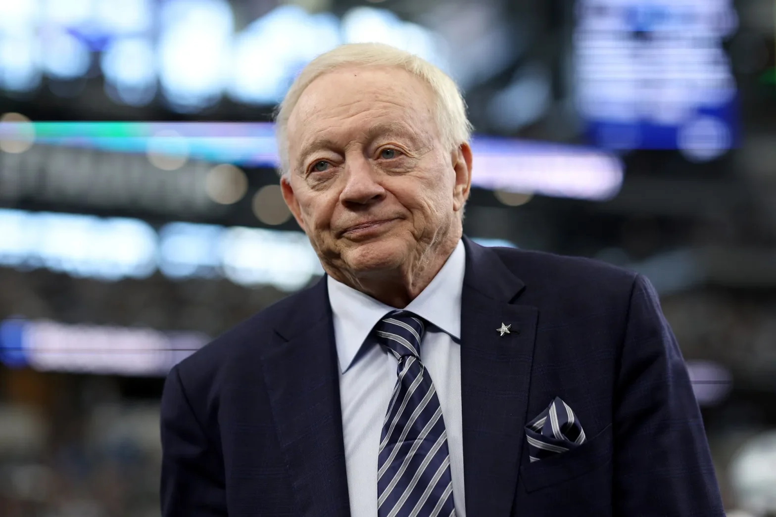 Jerry-Jones-1568x1045.webp