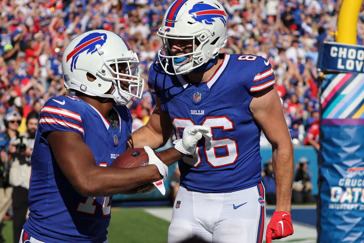 Josh Allen and Amari Cooper Lead Bills to Commanding 34-10 Victory Over Titans in Week 7