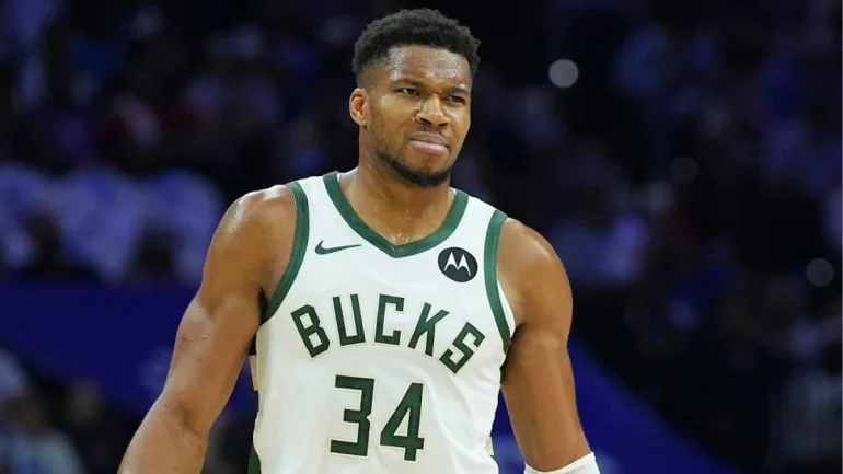 Bucks Struggle Early in Season as Trade Speculation Surrounds Giannis Amidst Growing Concerns