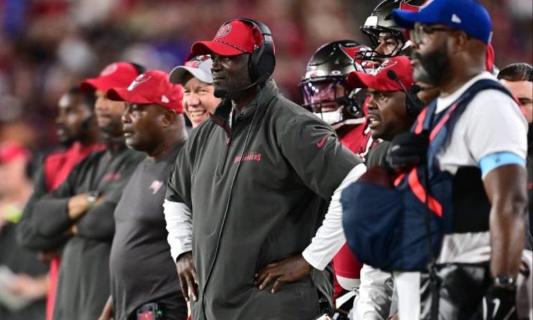 Bucs' Todd Bowles Stands by Extra-Point Decision in Overtime Loss to Chiefs, Citing Field Conditions