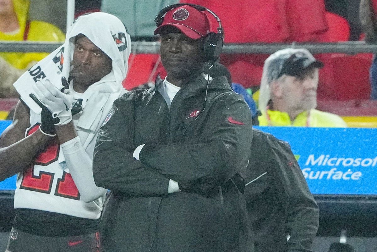 Bucs' Todd Bowles Stands by Extra-Point Decision in Overtime Loss to Chiefs, Citing Field Conditions