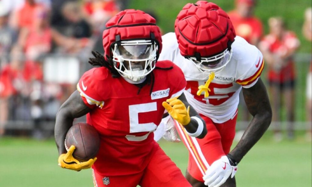 Chiefs Anticipate Marquise Brown’s Return Amid Injuries, Playoff Push, and Mahomes' Clutch Performances