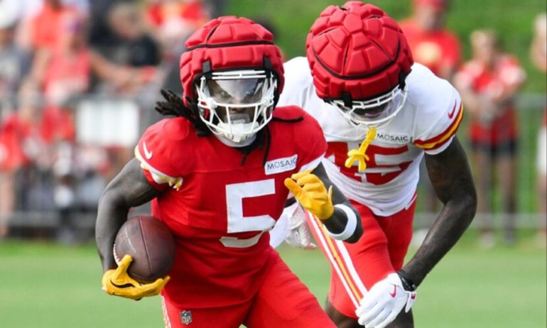 Chiefs Anticipate Marquise Brown’s Return Amid Injuries, Playoff Push, and Mahomes' Clutch Performances