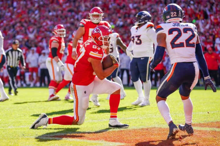 Chiefs Extend Undefeated Streak to 9-0 with Last-Second Block, Defeating Broncos 16-14 in Thrilling Finish