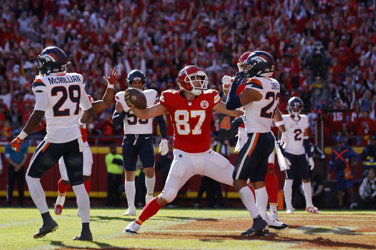 Chiefs Extend Undefeated Streak to 9-0 with Last-Second Block, Defeating Broncos 16-14 in Thrilling Finish