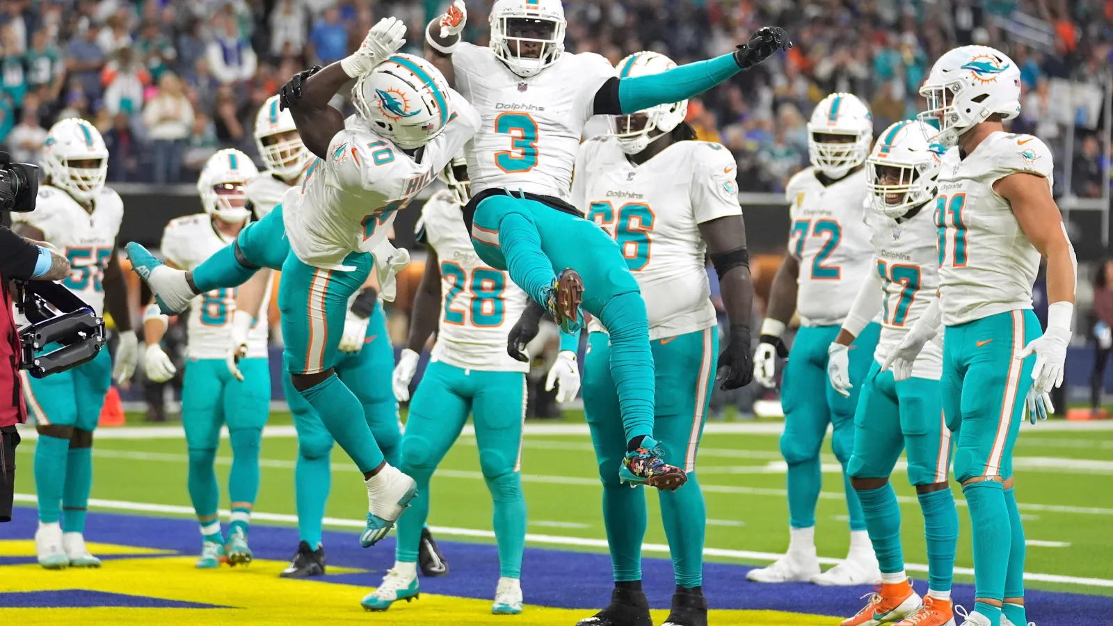 Dolphins Overcome Rams 23-15, Ending Losing Streak and Keeping Slim Playoff Hopes Alive